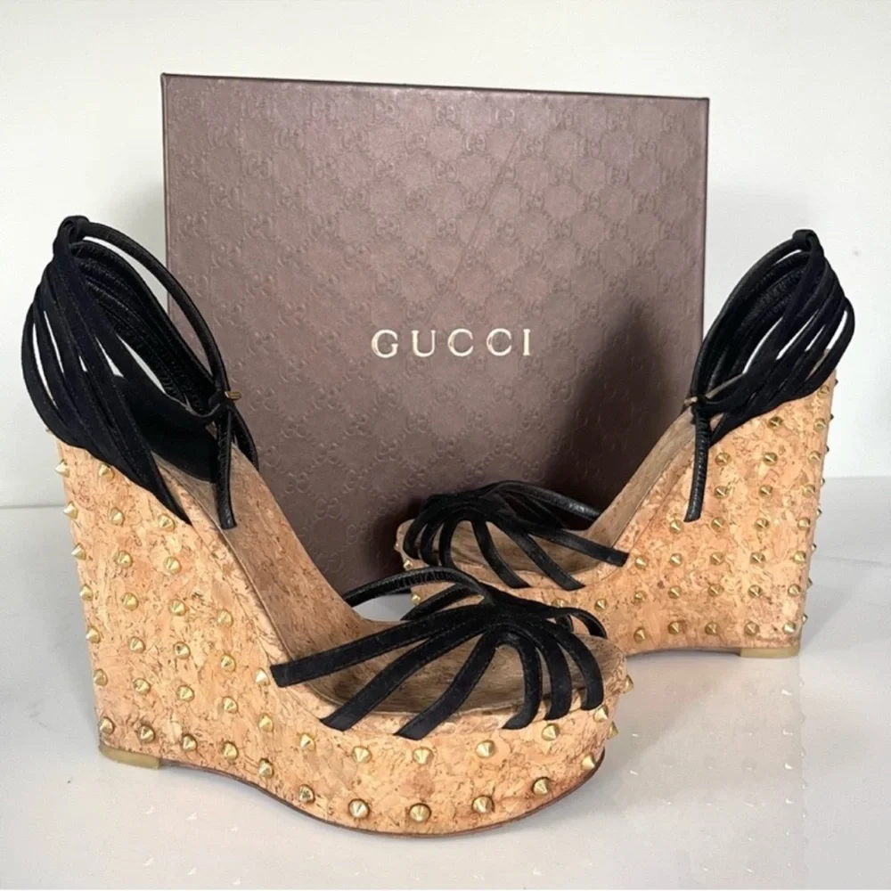 AUTHENTIC GUCCI RESORT COLLECTION STUDDED WEDGES - Picture 4 of 14